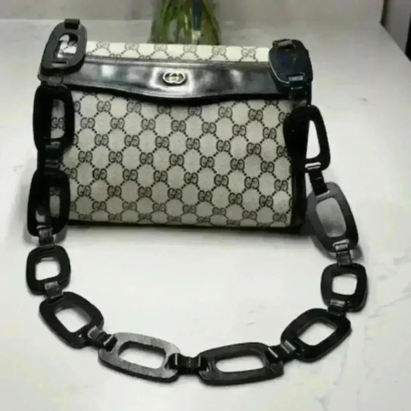 👑👑 Vintage Gucci GG Shoulder Bag EUC! + COA + Dust Bag - Picture 2 of 16